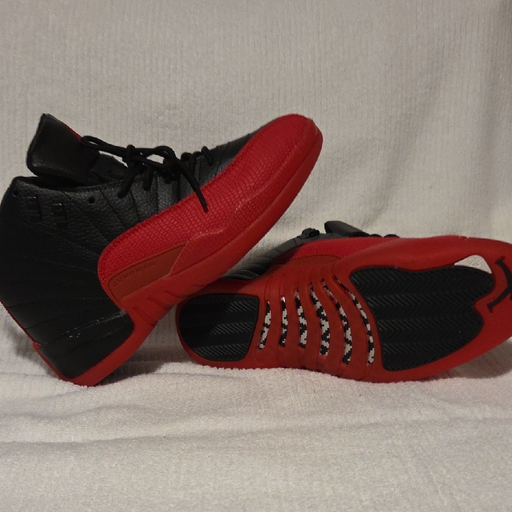 Black and Red Men's Sneakers